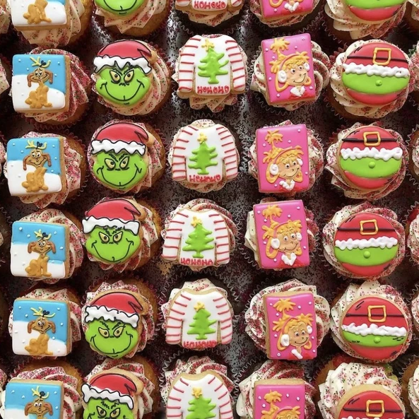 Custom Christmas Movie Cupcake Set