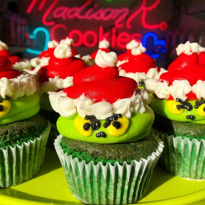Grinch Cupcake Set